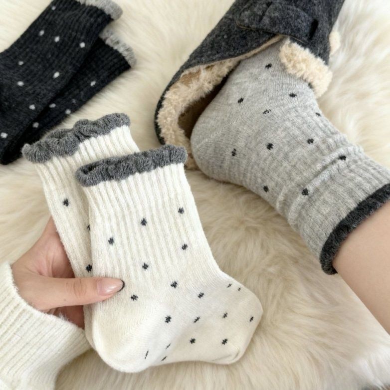 波点袜子女纯色运动袜花边配小皮鞋韩系秋冬季配德训鞋米白堆堆袜