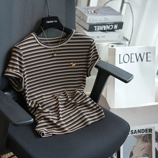 虫小小 T恤女上衣春夏新A111E 天丝羊毛小狗刺绣撞色条纹圆领短袖