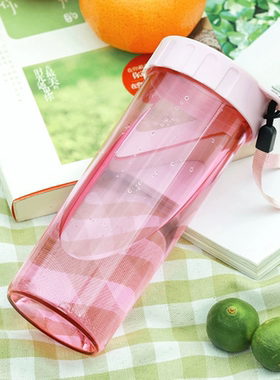 特百惠运动便携430ml莹彩塑料杯轻巧防摔防漏水杯