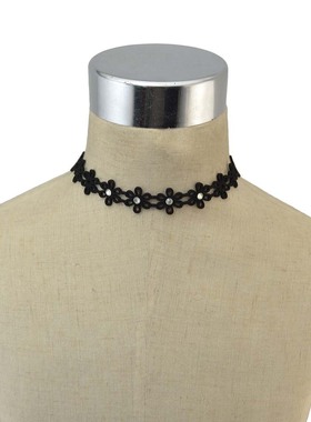 三角波浪纹吊坠花朵镶水钻颈链女