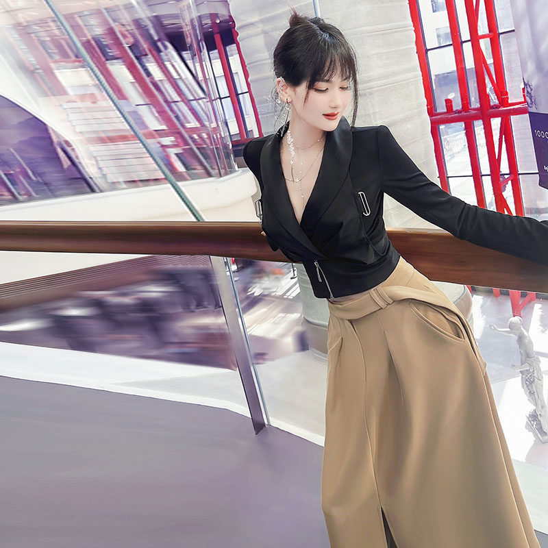 vje早春设计感女装交叉领收腰造型小西装女新款气质短款外套