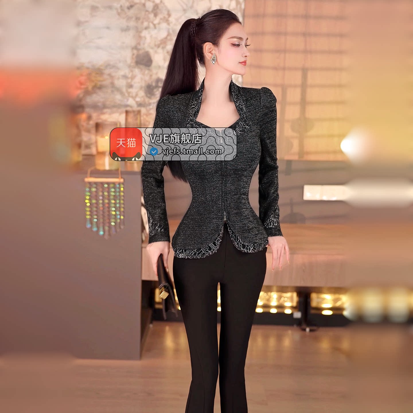 VJE秋冬蕾丝拼接长袖上衣，气质修身拉链开衫，券后327元