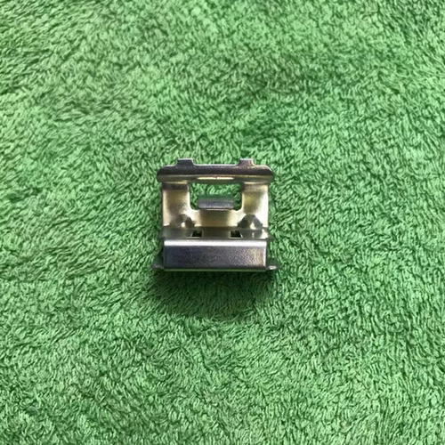 适用雷克萨斯凌志门槛饰板铁卡扣