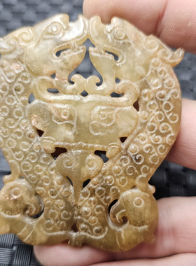 岫玉古龙玉石挂件双面雕刻