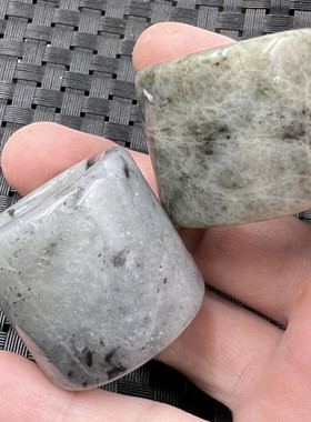 包邮玉石扳指岫玉扳指文玩复古玉扳指灰色玉扳指大号加宽戒指指环