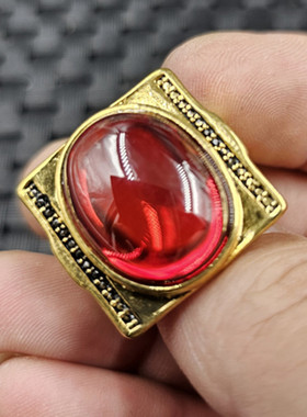 冰种红锆石椭圆玉石戒指鸡血红