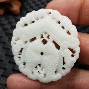 新款精美天然玉石a货蓝田玉连年有余挂件蓝田玉镂空双鱼吊坠玉牌