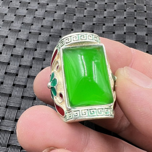 玉石戒指碧绿色石英岩玉无事牌戒指藏银镶嵚活口戒指文玩复古戒指