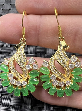 玉石耳环碧绿色孔雀耳环石英岩玉镶嵚玉耳环菠菜绿耳环玉耳饰耳坠