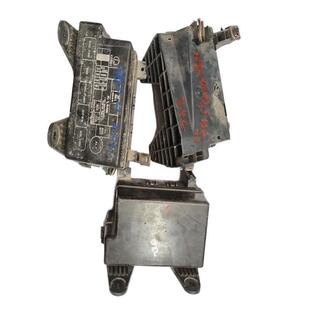 适配东风锐骐D22ED25QD80ZD25帕拉丁D22机舱继电器保险丝盒总成