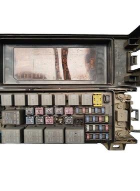 适配起亚索兰托机舱保险丝盒室外保险丝盒继电器总成 91160-3E060