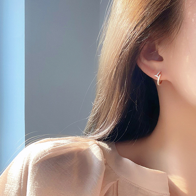 七与简约美观厚镀金女百搭耳扣