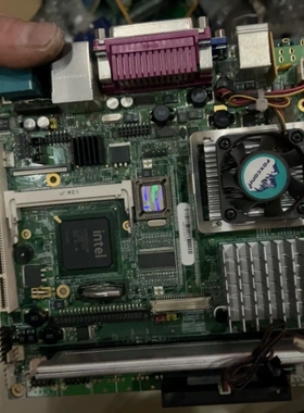 一块嵌入式MiniITX主板，型号是LV-671。LV671 议价