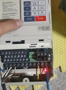 安川变频器F7 3.7KW F7B4 3P7 议价