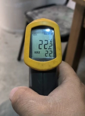 福禄克62mini红外测温仪，功能完好，成色不错，实物拍摄。 议价