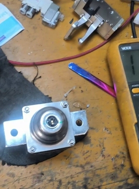 极氪001电池包PyroFuse智能外激励熔断器，西安中熔电 议价