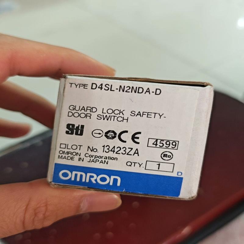 欧姆龙安全门锁D4SL-N2NDA-D(议价）