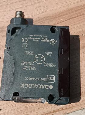 出一款黑色的光电传感器，来自知名品牌施克(SICK)(议价）