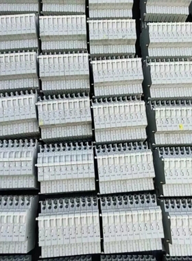 施耐德辅助触点 型号 OF 26924，触头1开1闭 断路 议价