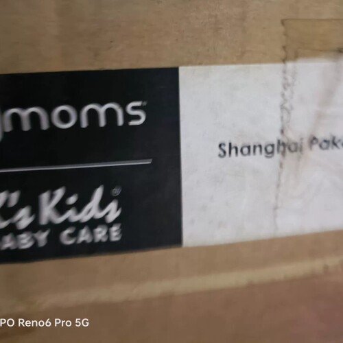 4moms电动摇椅，用过几次，放时间太长了，宝宝大了不用了。 议价