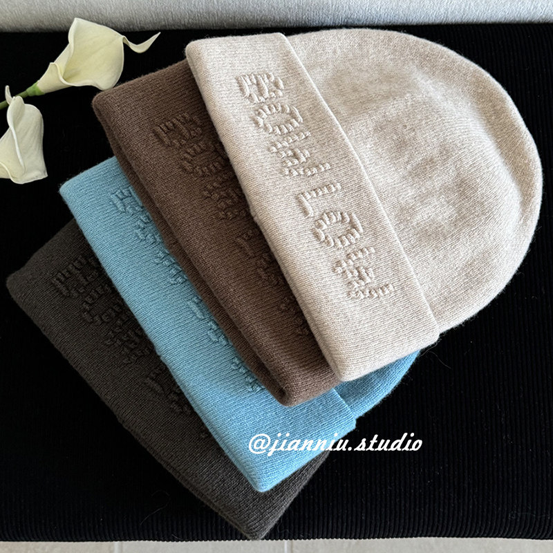 秋冬新款纯色字母刺绣羊毛针织帽女韩版时尚百搭保暖护耳毛线帽子