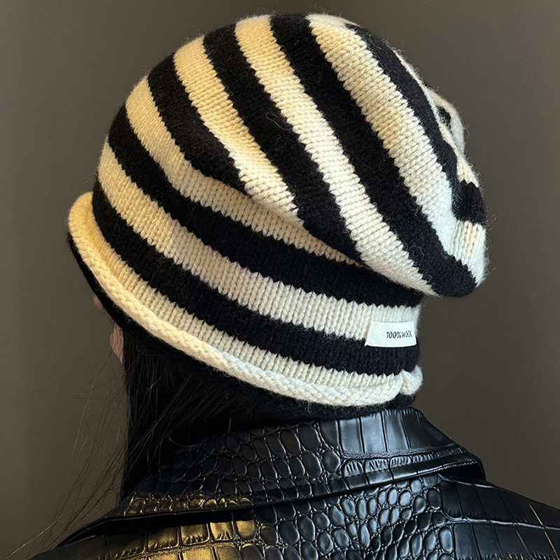 百搭休闲秋冬黑白条纹针织帽保暖