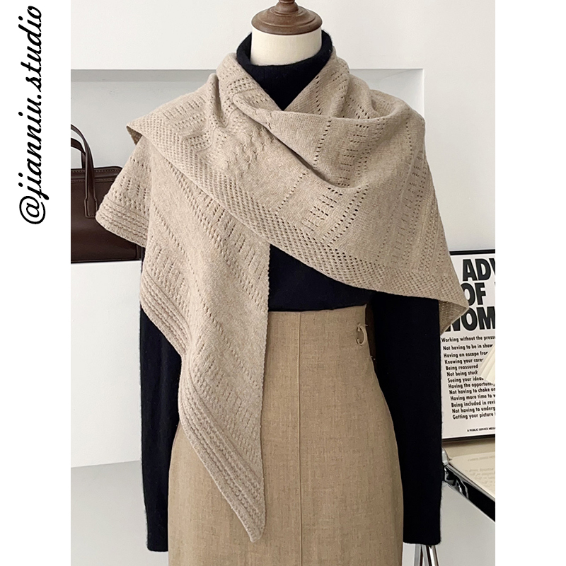 韩版纯色针织镂空含羊毛三角披肩女春秋新款时尚百搭保暖护颈围巾
