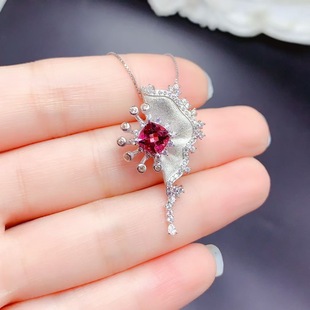 新款 轻奢饰品 天然镁铝石榴石吊坠925银镶嵌女不规则项链日韩时尚