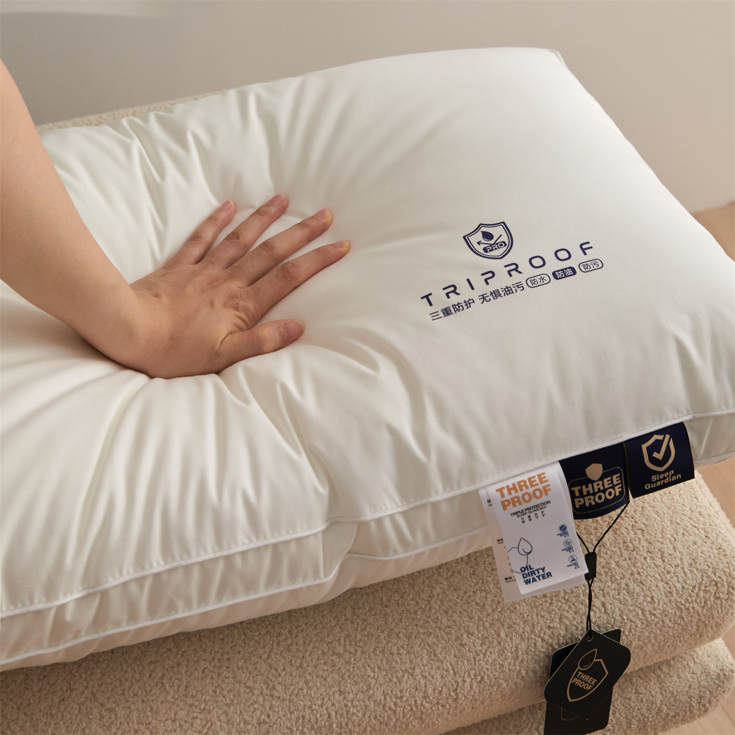 护颈椎助睡眠枕头单人不塌陷