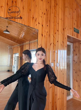 Sweet Dance摩登新品黑色蕾丝泡泡袖v领胸前可调节上衣黑色摩登裤