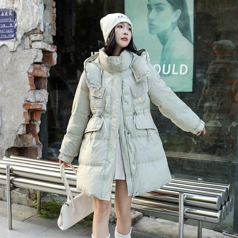 收腰中长款大口袋连帽收腰羽绒服