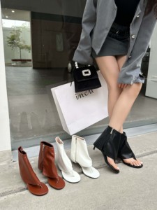 2024夏季新款细跟高跟欧美时尚凉靴圆头夹脚中跟凉鞋短靴女鞋子