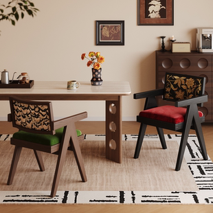 中古风实木餐椅白蜡木餐桌椅复古家用吃饭椅子昌迪加尔椅靠背餐凳