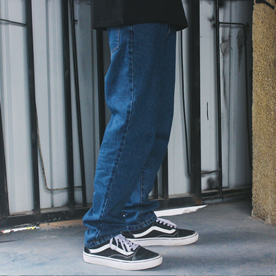 男青年水洗纯色长款潮流牛仔裤