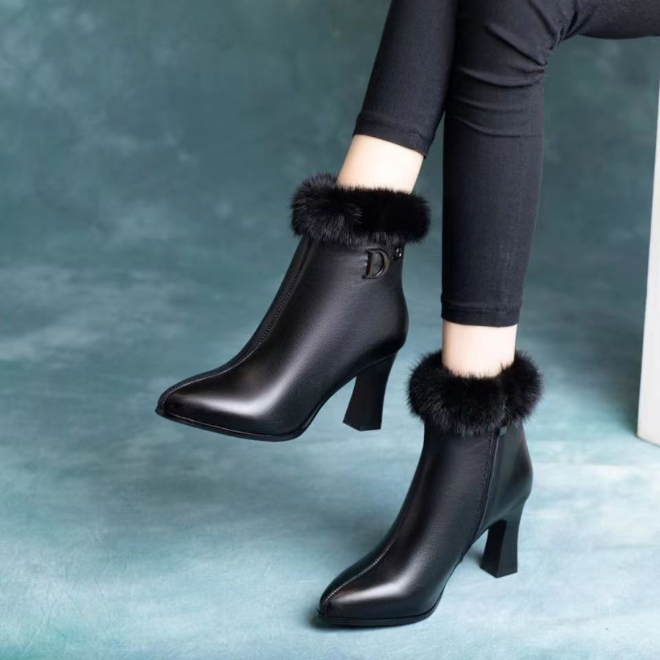 时尚马丁靴女士粗跟2024新款秋冬季短靴女高跟皮鞋加绒雪地靴棉鞋
