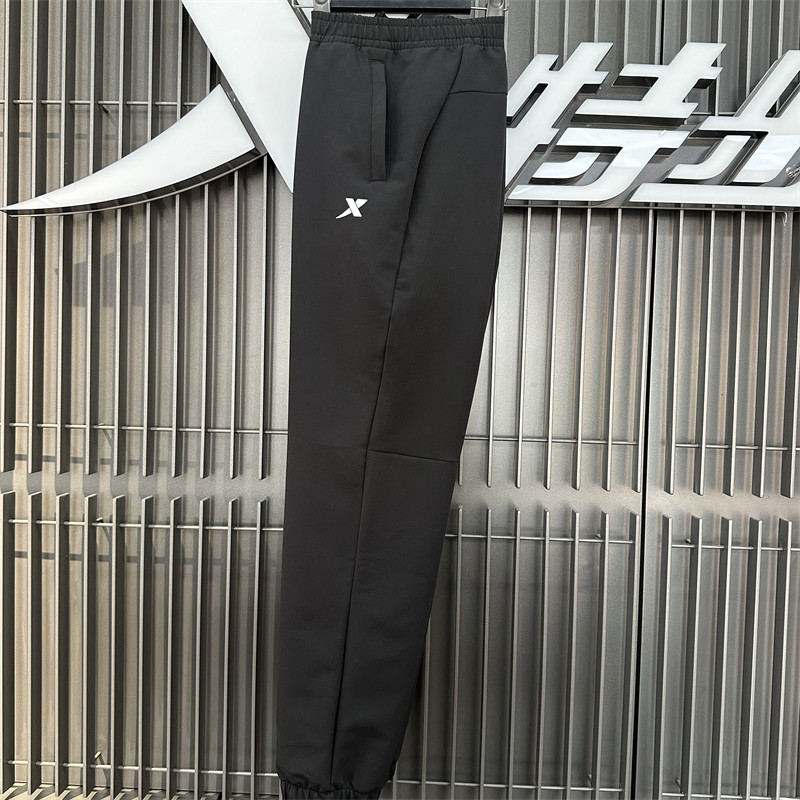 特步梭织运动长裤男款2024春季新款收口束脚裤子976129980219