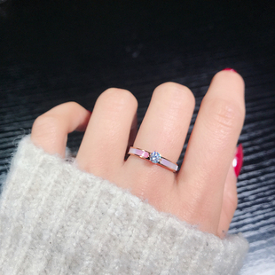 韩版镶闪钻粉色贝母镶嵌钛钢镀18K玫瑰金仿真钻戒女指环婚戒道具