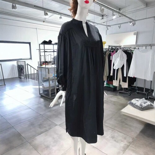 S-M穿 ULLA JOHNSON 黑色V领宽松休闲连衣裙 930