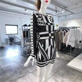 5710 尔曼黑白几何图案亮片圆领包臀裙连衣裙 M穿