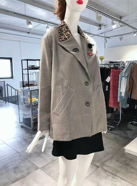 XS-M穿 HAVEONE 漂亮细格纹洋装外套 660