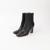 39码 765 黑色简洁秀气油润皮方头粗跟短靴 LO0LA CR0UZ