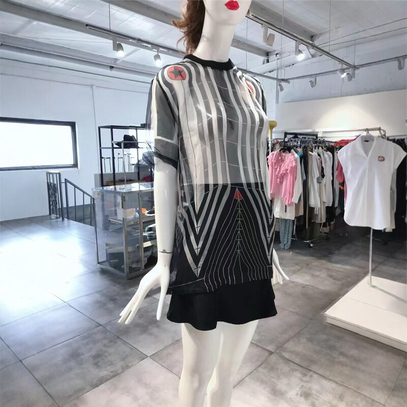 S-M穿 GIV 优雅几何图案薄透短袖女装丝衫 1130
