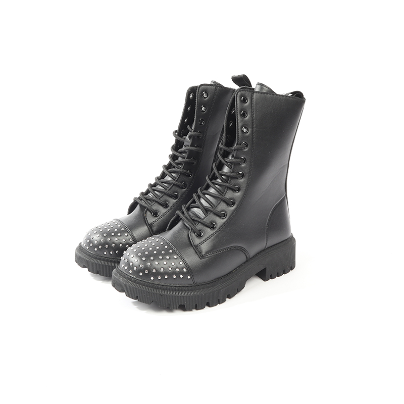 39码 GI0O CE0LLINI MI0LANO 小铆钉圆头系带短靴 650