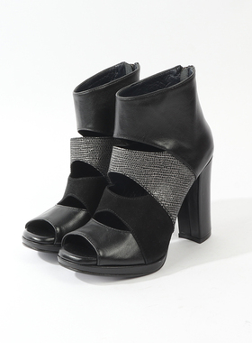 35码 AN0DREA PI0NTO 靓丽牛皮时装凉鞋 538