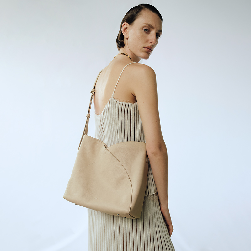 DREA BASAA半山花瓣流浪包中号包包女斜跨包大容量小众通勤单肩包