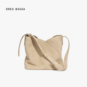 DREA BASAA半山花瓣流浪包中号包包女斜跨包大容量通勤真皮单肩包