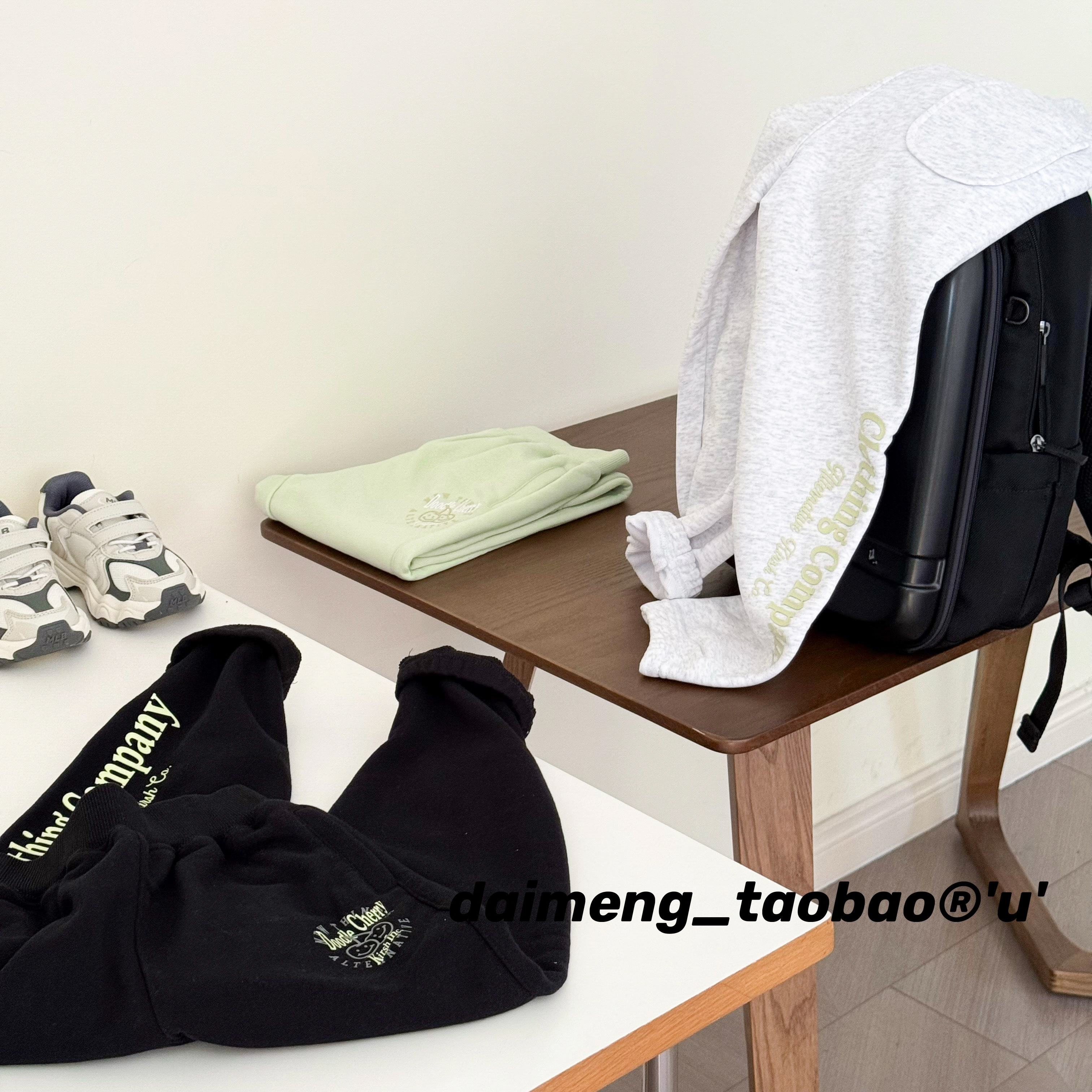 120-140码出口韩秋款男女童中大童三色松紧腰毛圈收腿运动裤