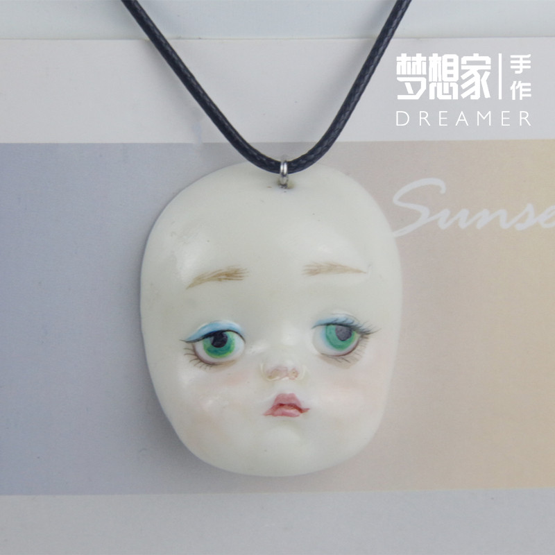 复古陶瓷娃娃头项链大头呆萌婴儿脸瓷偶面具高级小众感吊坠送女友