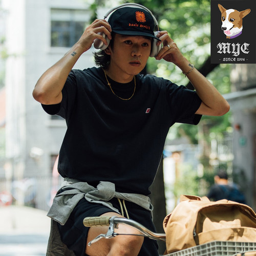 NEWBALANCE短袖男女复古T恤