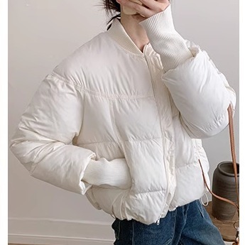 白色短款棒球领羽绒棉服女款